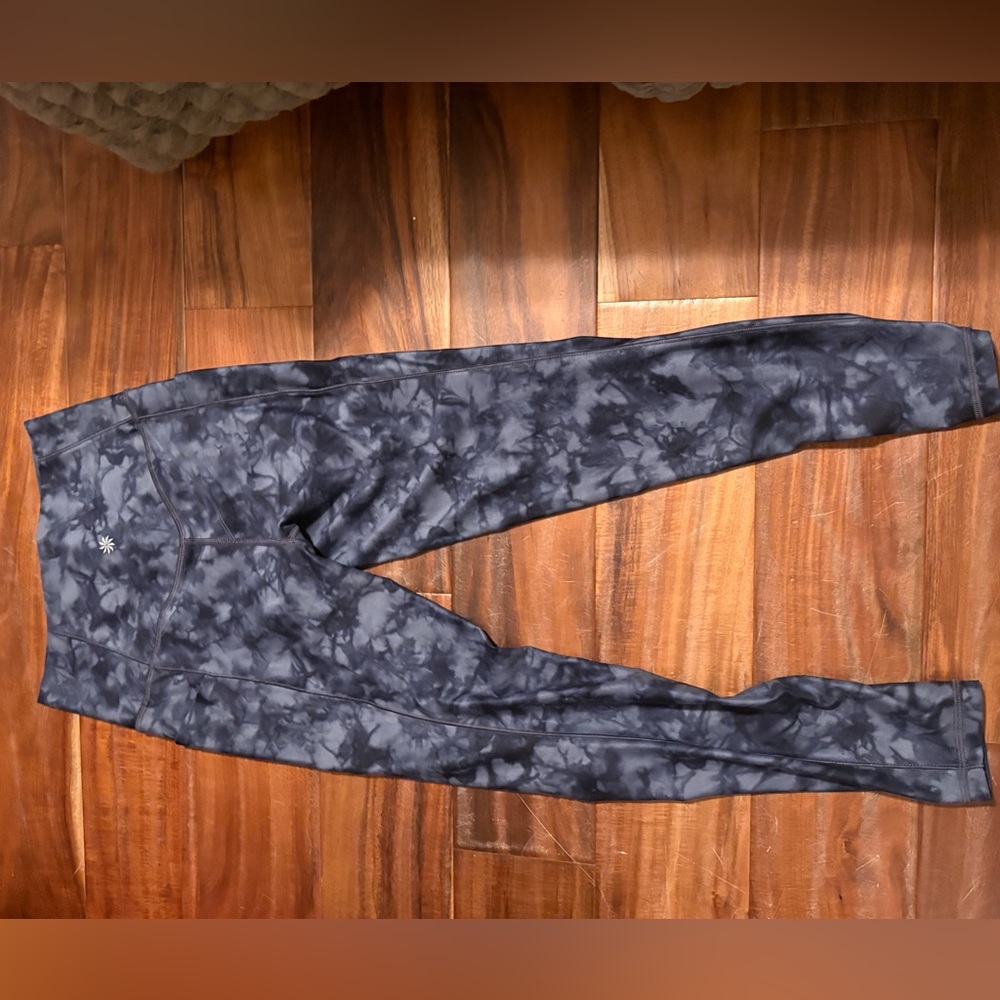 Athleta Salutation Stash Pocket Tie Dye Leggings Black Gray Size‎ S (1061)